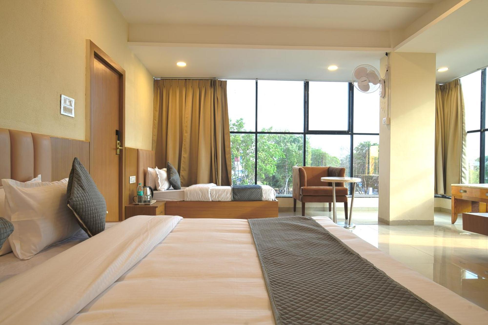 Hotel Shivlok Ujjain Kamer foto